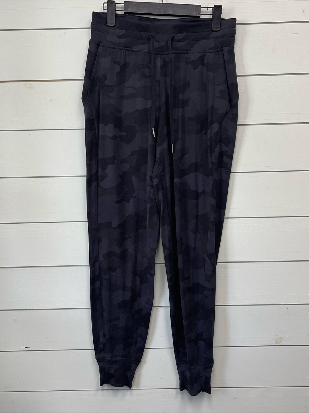 Lululemon ready to rulu high rise jogger black camo women’s size 6